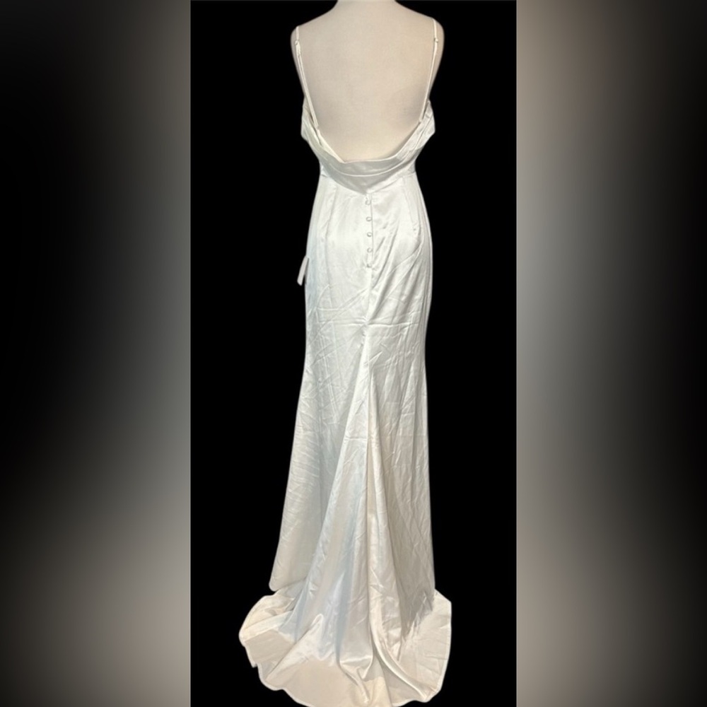 Lulus Women’s Satin Backless Gown in Bridal White Sz S - Picture 8 of 13